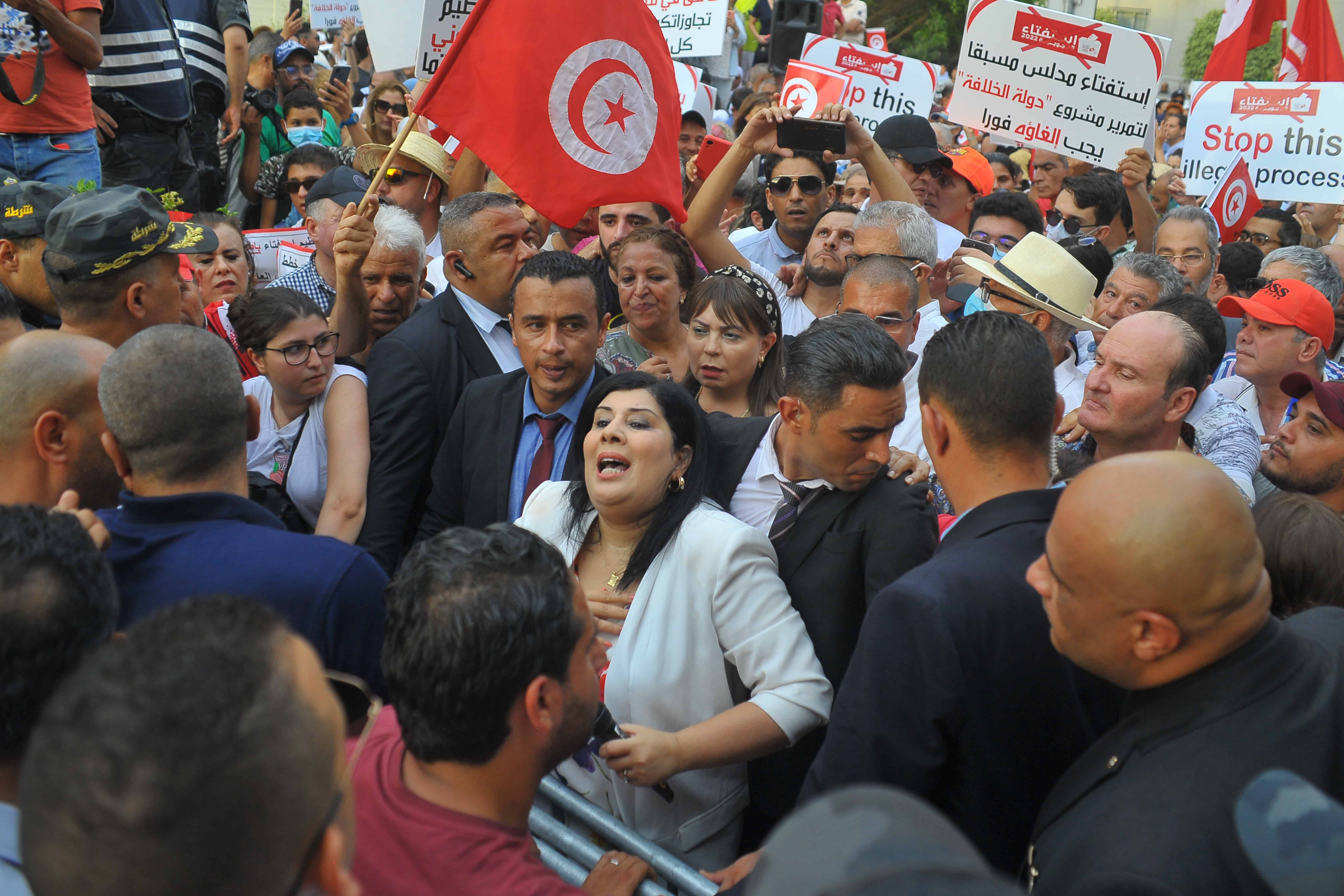 Tunisia President Amends Constitution To Ward Off Criticism - TRENDS Mena